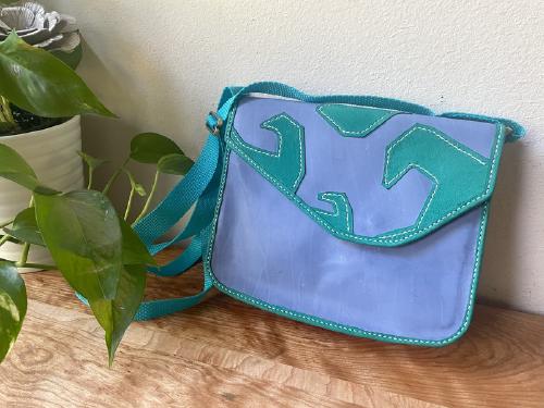 /img/momsbag.jpg